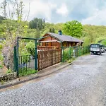 Cozy In A 16th Century Castle *