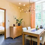 Cozy In A 16th Century Castle Nyaraló