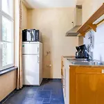 Cozy In A 16th Century Castle *