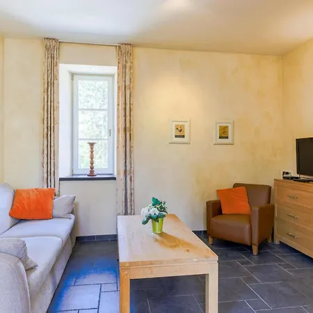 Cozy In A 16th Century Castle Holiday home *